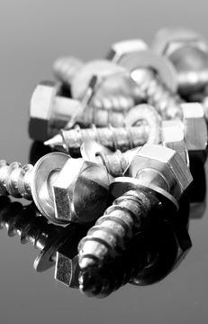 Vijačni in pritrdilni material